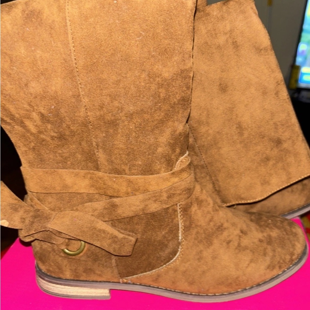 Shoe Dazzle Brown Ankle Booties with Suede Finish
